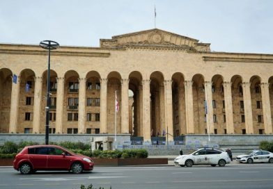 მმართველი გუნდის ინიციატივა, რომლითაც 6 წელზე მეტი ხნის ავტომობილების განბაჟება ძვირდება, პარლამენტში ინიცირებულია